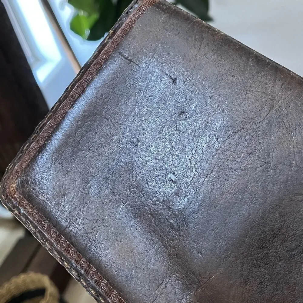 Vintage Genuine Leather Wallet Metal Clasp Closure & Hidden Pocket Tooled